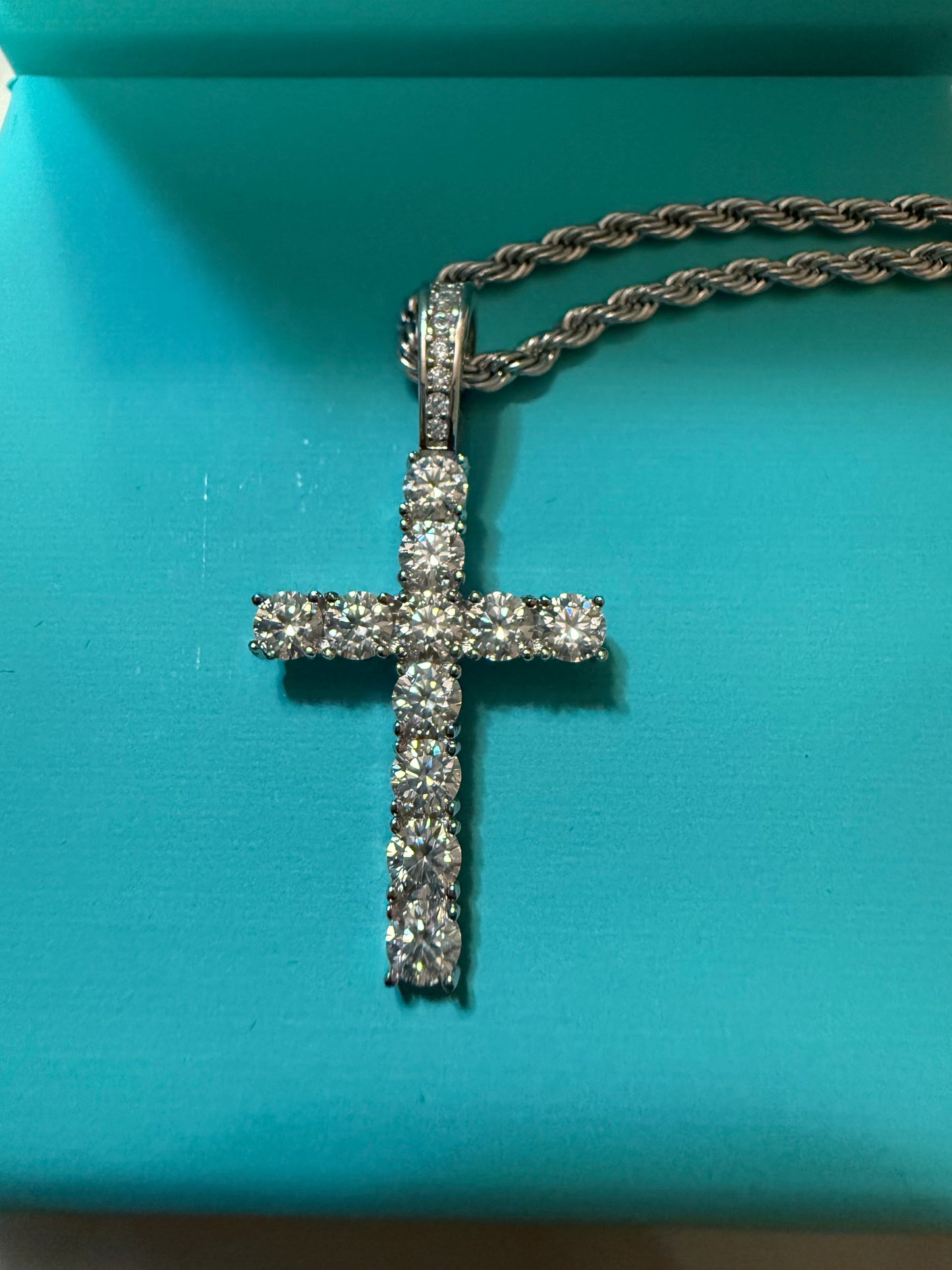925 Sterling Silver Iced out cross pendant