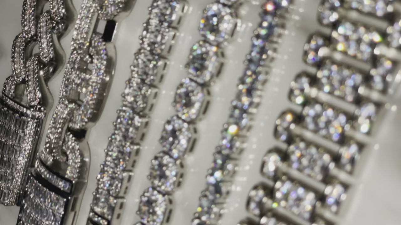 Load video: Iced Out Jewelry 