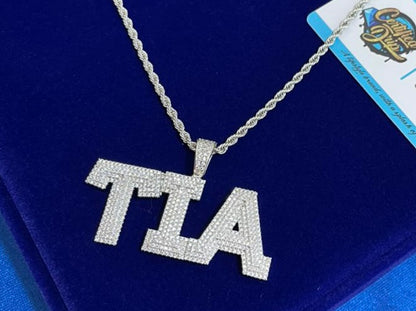 Icy Cravejado Custom Name Necklace
 (Ships in 2-4 weeks)